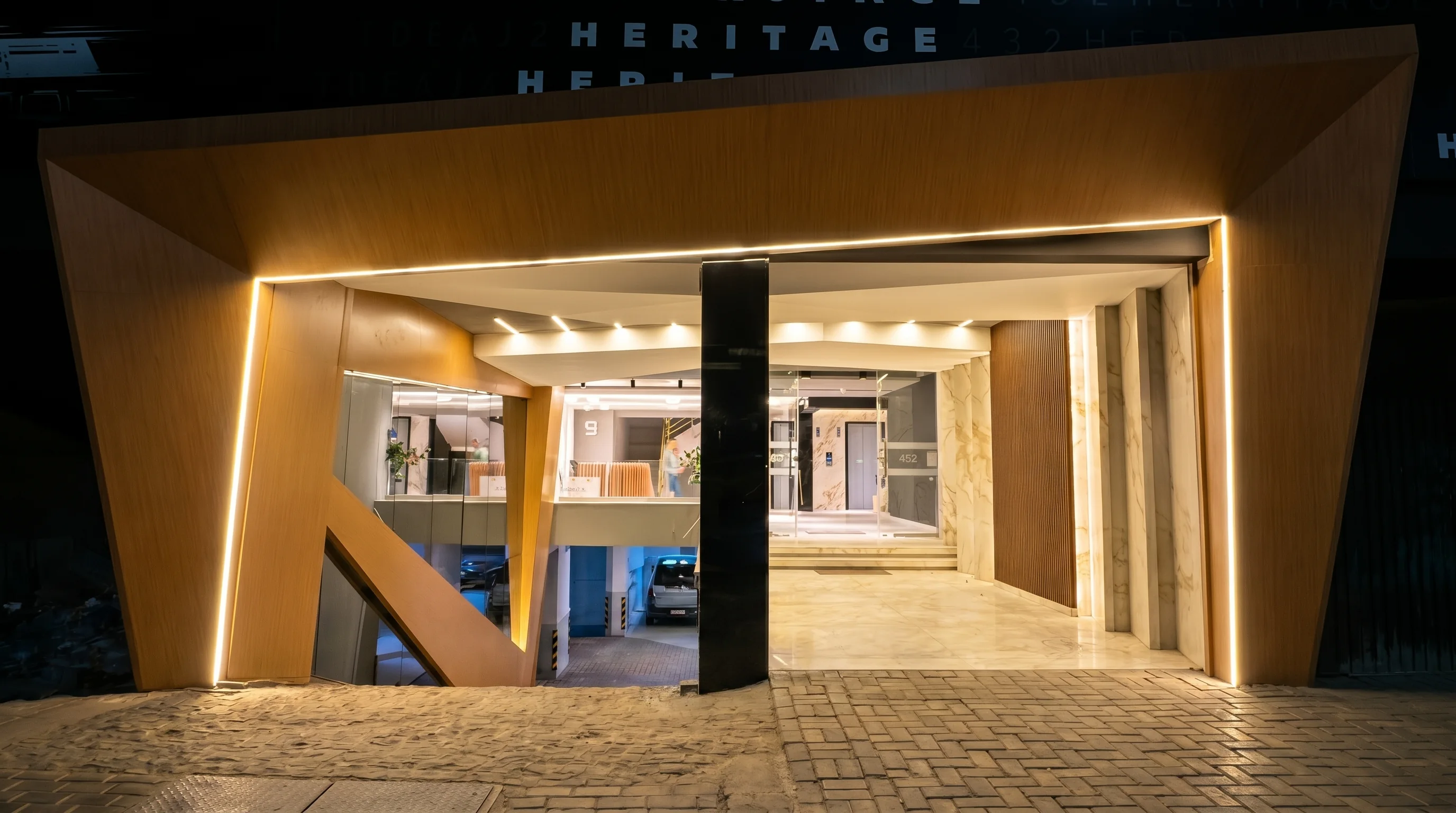Heritage 432 illuminated entrance portal